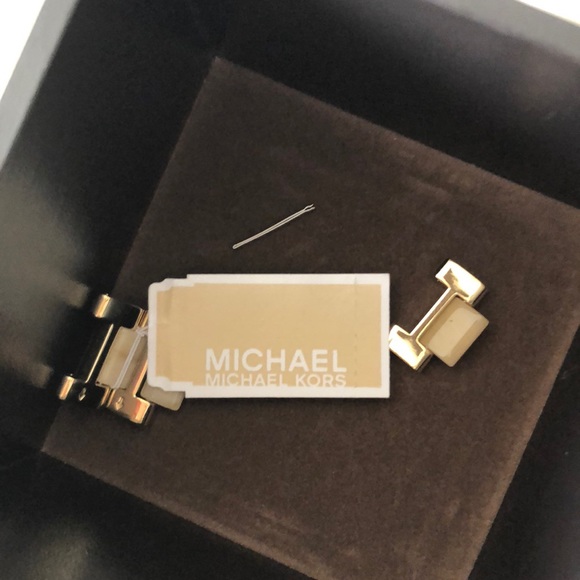 Michael Kors watch - Picture 13 of 16
